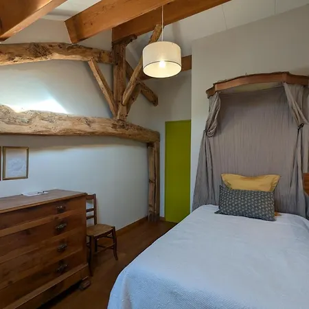 Casa vacanze Familial De Charme Avec Jardin Et Animaux Acceptés - Fr-1-653-47 Villefagnan