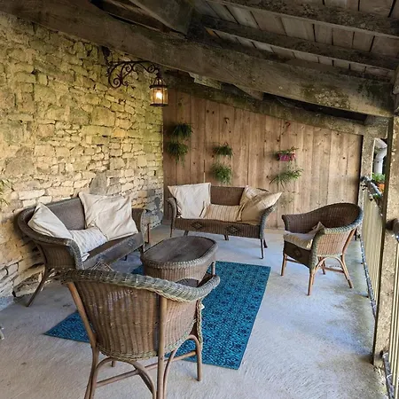 Maison Independante En Pierre, 3 Chambres, Wifi Et Parking Pres De - Fr-1-653-47 Feriehus