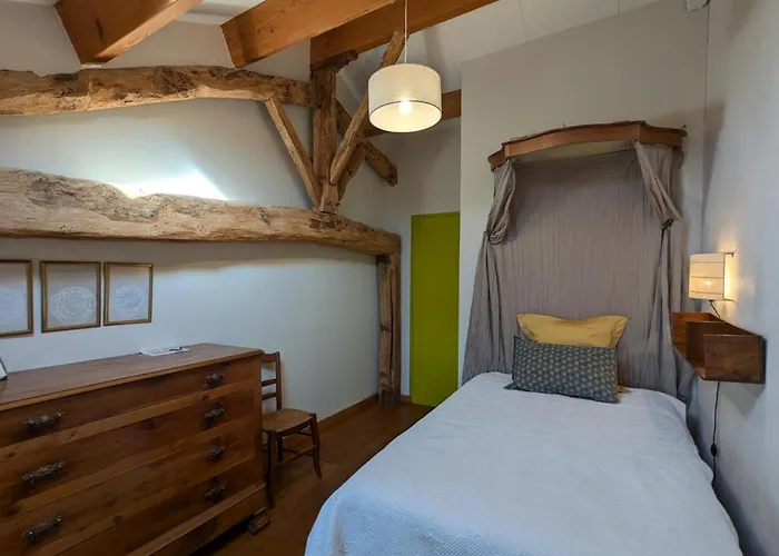 Hébergement de vacances Familial De Charme Avec Jardin Et Animaux Acceptés - Fr-1-653-47 Villefagnan