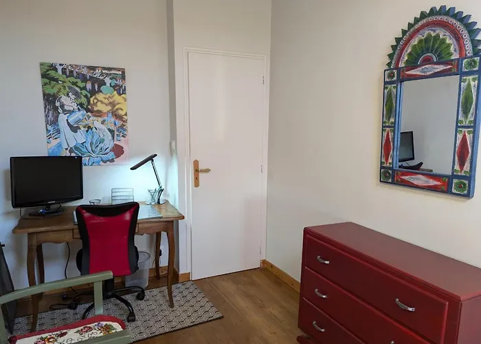 Familial De Charme Avec Jardin Et Animaux Acceptés - Fr-1-653-47 * Villefagnan