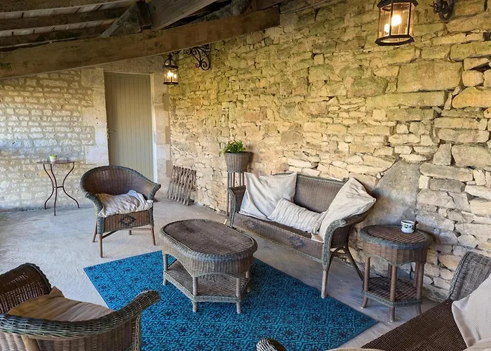 Hébergement de vacances Familial De Charme Avec Jardin Et Animaux Acceptés - Fr-1-653-47 Villefagnan